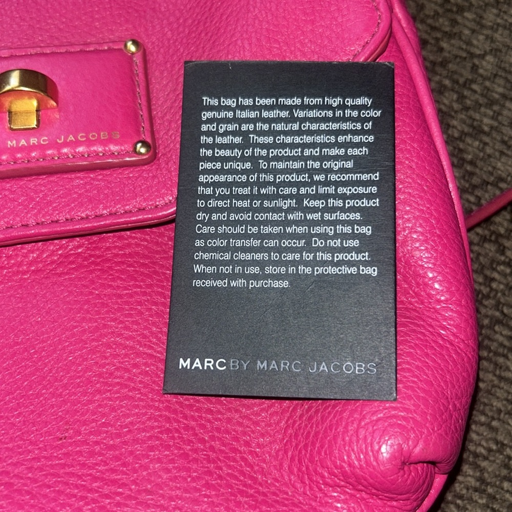 Marc By Marc Jacobs Hot Pink Leather Shoulder Bag with Black & White Logo Lining - Picture 8 of 8